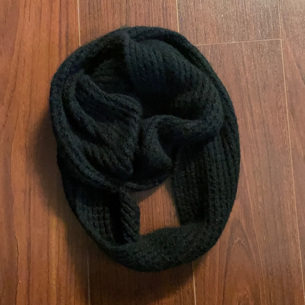 Infinity scarf
